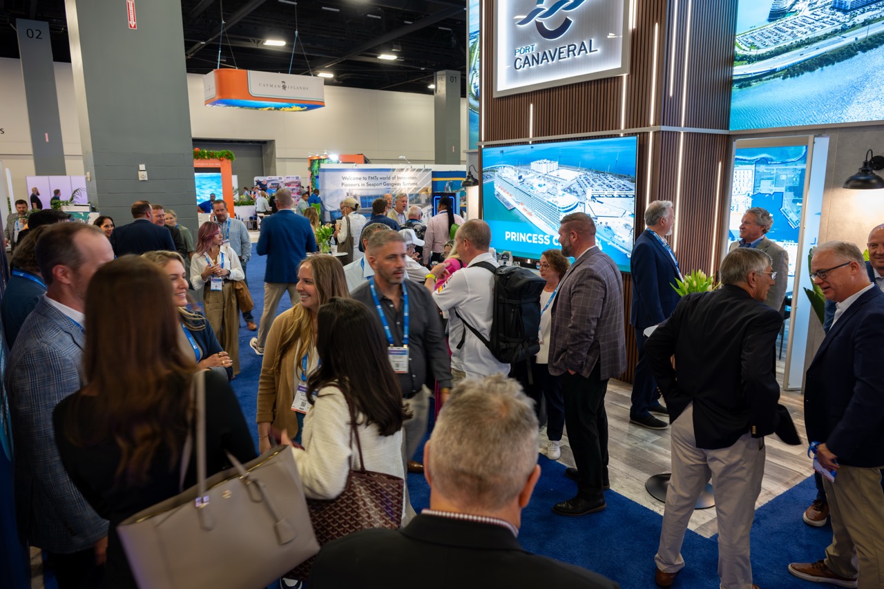 PortCanaveralemployeesand2026SeatradeCruiseGlobaleventguestsnetworking