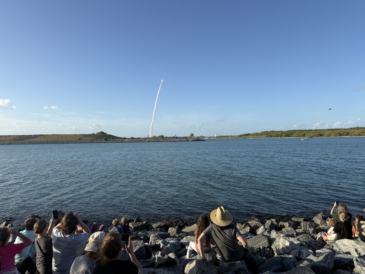 JettyParkpatronswatcharocketlaunchoverthePortCanaveralchannel
